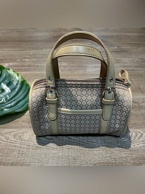 🟤 Vintage Y2K Nine West Monogram Barrel Bag (As-Is)